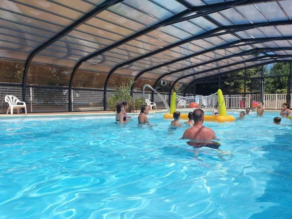 Camping 3 Etoiles - Piscine - Eeifch Hotell Fouesnant Eksteriør bilde